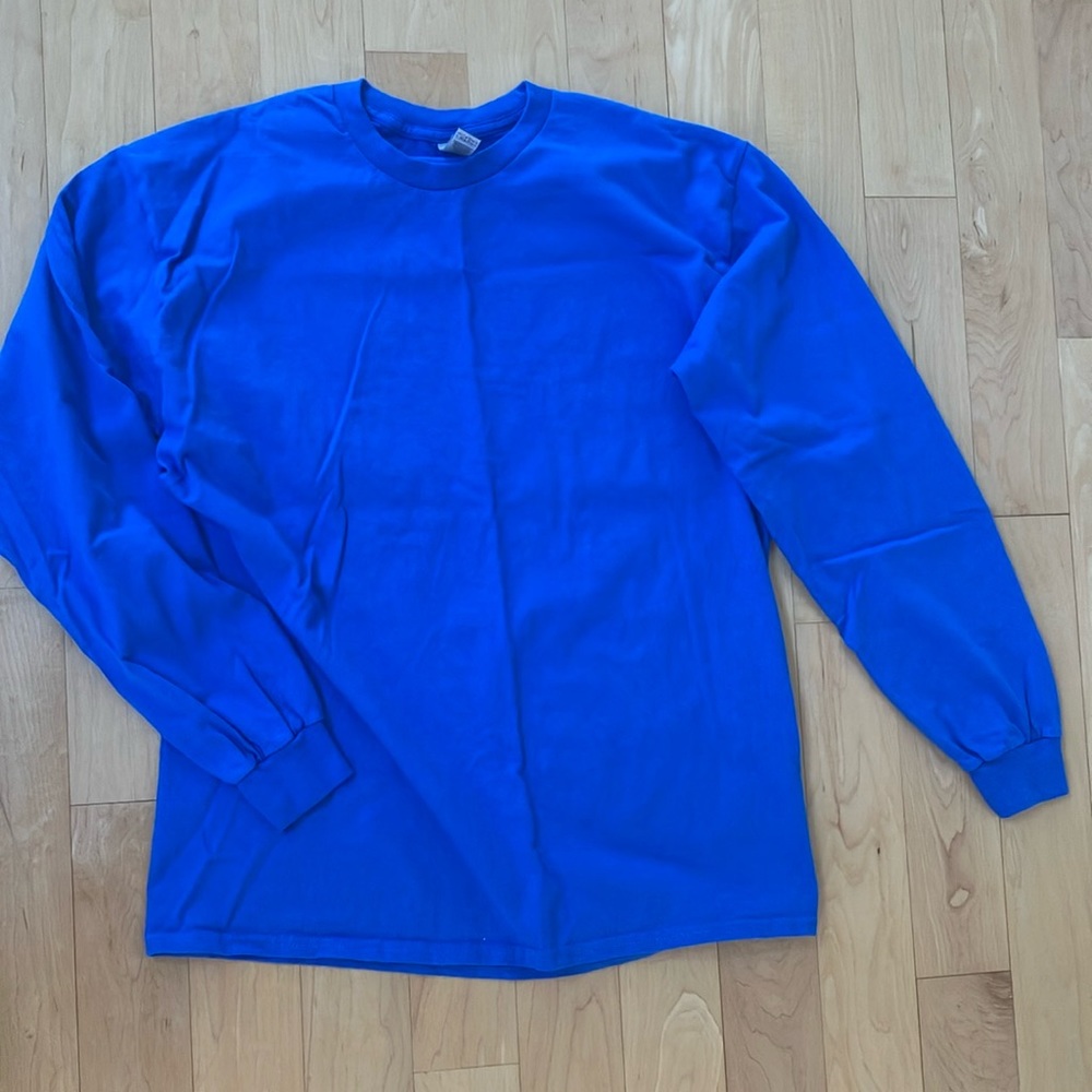 Gildan Long Sleeve T-shirt size large